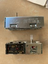 AUONE H4600D Adjustable Humidity Switch 10-80% RH Humidistat 4.4A 120V 2.2A 240V Brand New