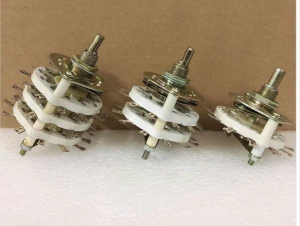 Voltage regulator charger conversion switch 1-2-3 layers 1 pole 11 gear ceramic plastic rotating band switch 48V