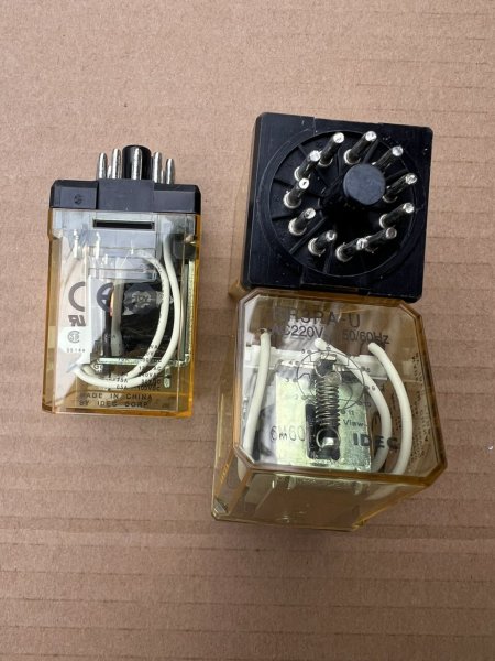 RR3PA-U relay IDEC 11pin new original AC220V