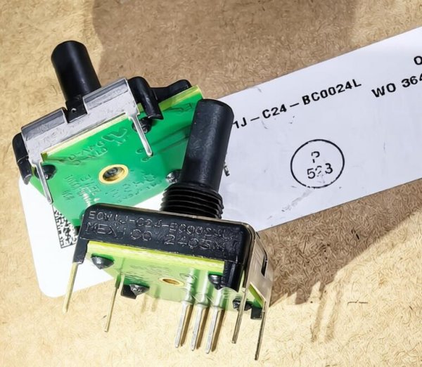 BOURNS ECW1J-C24-BC0024L encoder new original