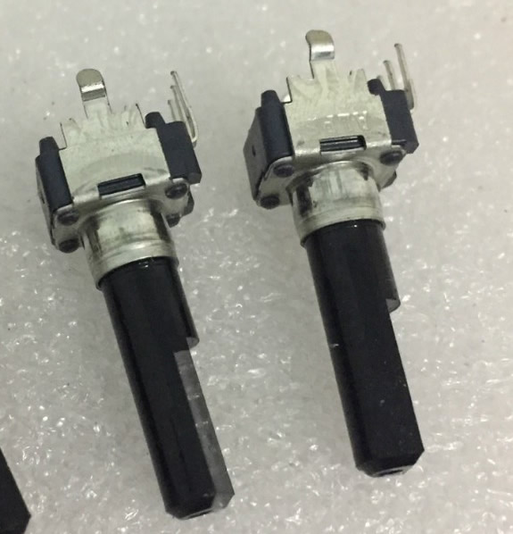 ALPS Yamaha mixer vertical rotary potentiometer 3-pin R09 vertical SC502D 5K23MM