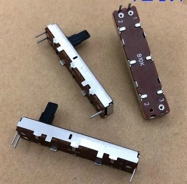45MM mixing table push single channel B10K3 pin B103 electronic keyboard 4.5cm straight sliding carbon film potentiometer