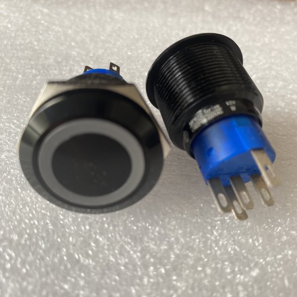 Dailywell MPB22 black metal strip 12V white circular light self-locking power switch 5-pin 3A250