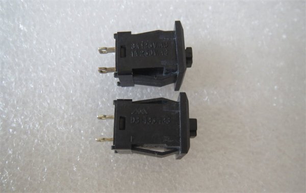 MIYAMA  DS-435 DS-436 Japan Square Latching Switch 2-Pin Push Button Locking Power Switch 1A 250V
