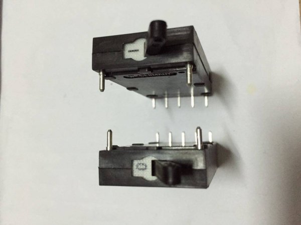 2215-L110-L1F1-S12-8A Circuit Breaker Switch 5-Pin 8A 250VAC 48VDC