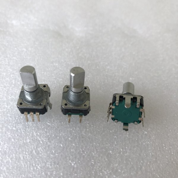 PEC11-4215F-S0012 BOURNS encoder 24-point step car navigation audio digital encoding switch 15mm shaft