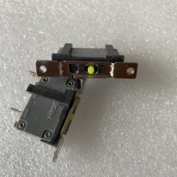 HOSIDEN BC52 250V 8A switch new original