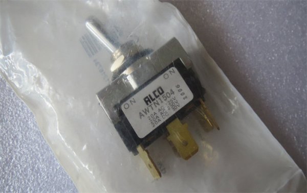 AWTN1540 Japan ALCO Toggle Switch Single Side Momentary 6-Pin 2-Position 20A 250V