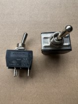 Arcolectric 3950BA  C3950BA Toggle Switch  4-Pin DPST 2-Position On-Off 16A 250VAC  New