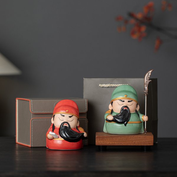 陶瓷关公二爷家居玄关摆件Q版武财神办公室店铺装茶桌饰礼品