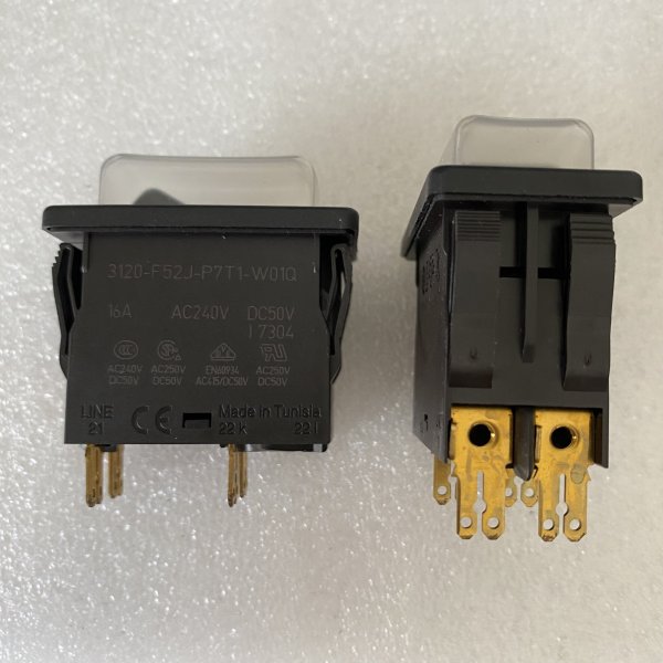 3120-F52J-P7T1-W01Q Germany ETA 4-Pin 2-Position Dust Cover Power Rocker Switch 16A